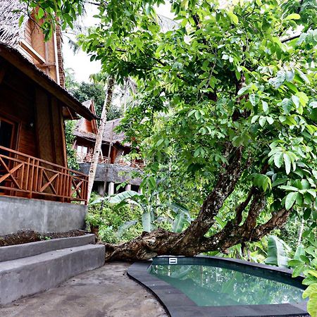 Aum Resort Pulukan Bagian luar foto