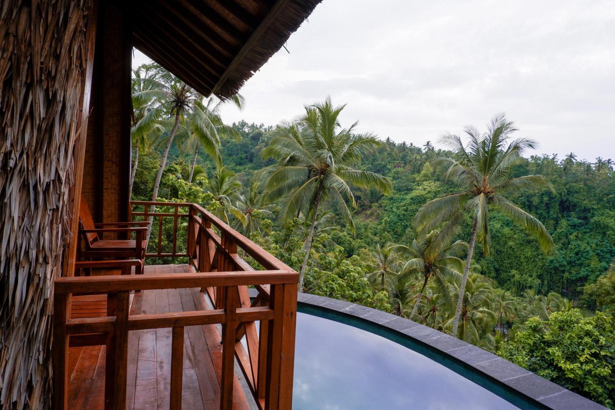 Aum Resort Pulukan Bagian luar foto